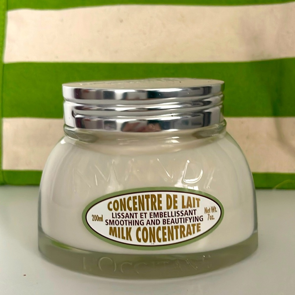 Almond milk concentrate lotion